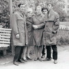 Мода СССР. Многие по-прежнему носят плащ-болонью, 1973 год