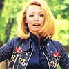Певица Рафаэлла Карра в джинсовом костюме, 1970-е г.